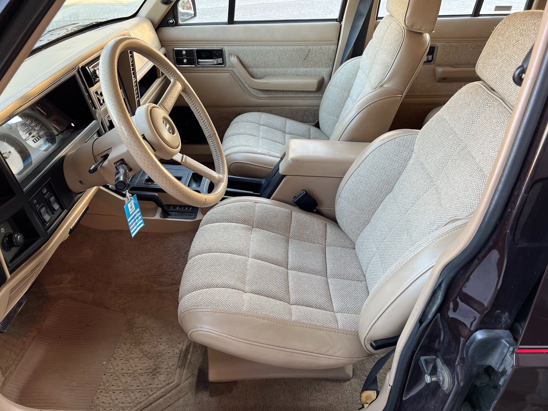 JEEP CHEROKEE-image-8