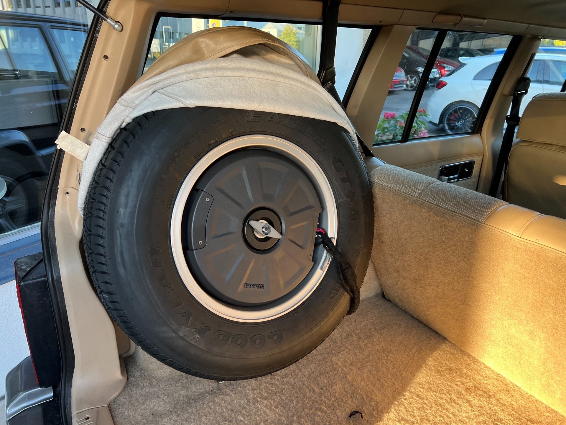 JEEP CHEROKEE-image-10