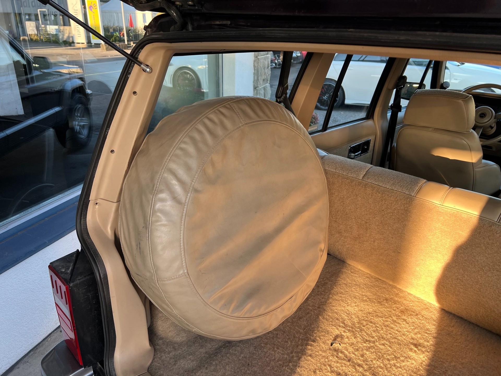 JEEP CHEROKEE-image-11