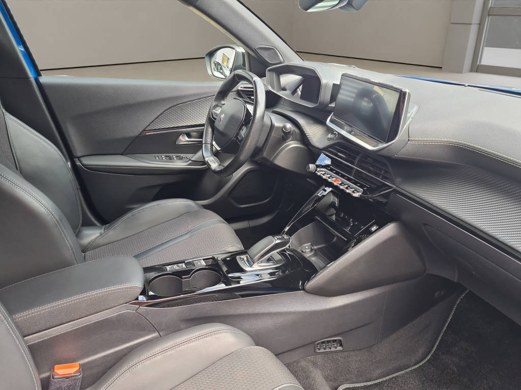 PEUGEOT 2008 Electrique 136 ch (100kW) GT Line-image-5