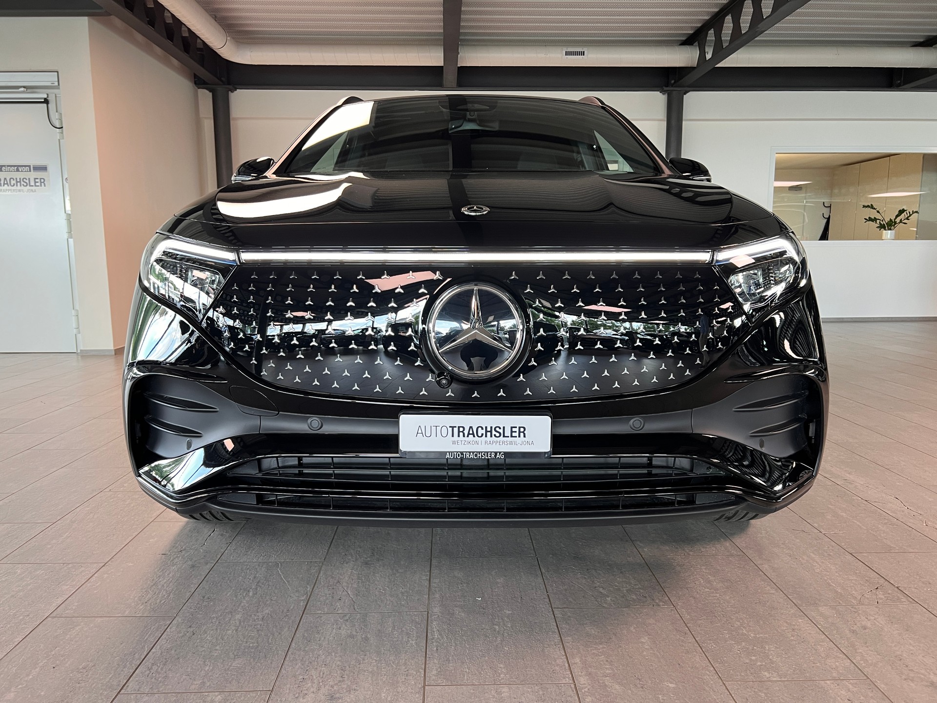 MERCEDES-BENZ EQA 350 4Matic Swiss Star-image-1
