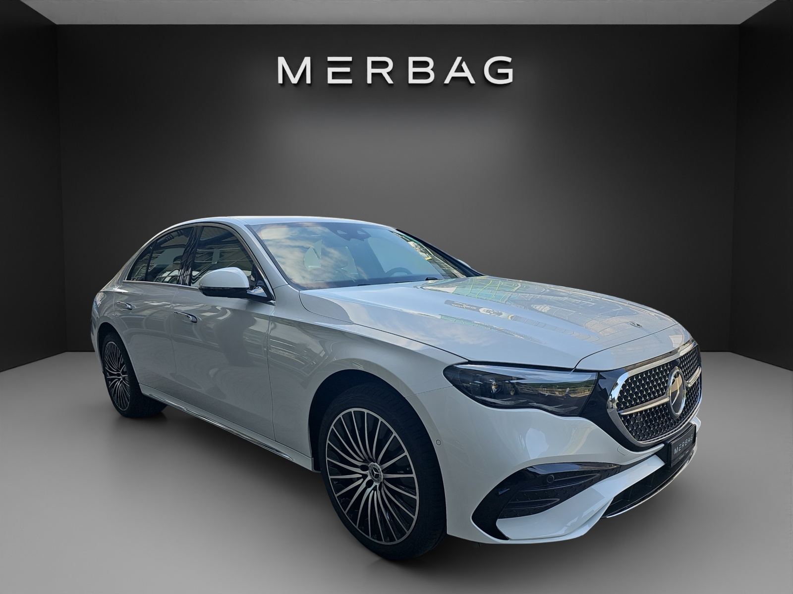 MERCEDES-BENZ E 220 d 4Matic 9G-Tronic-image-5