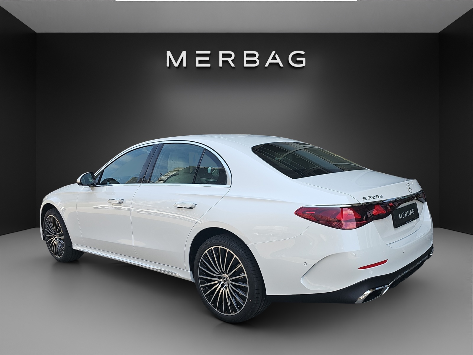 MERCEDES-BENZ E 220 d 4Matic 9G-Tronic-image-2