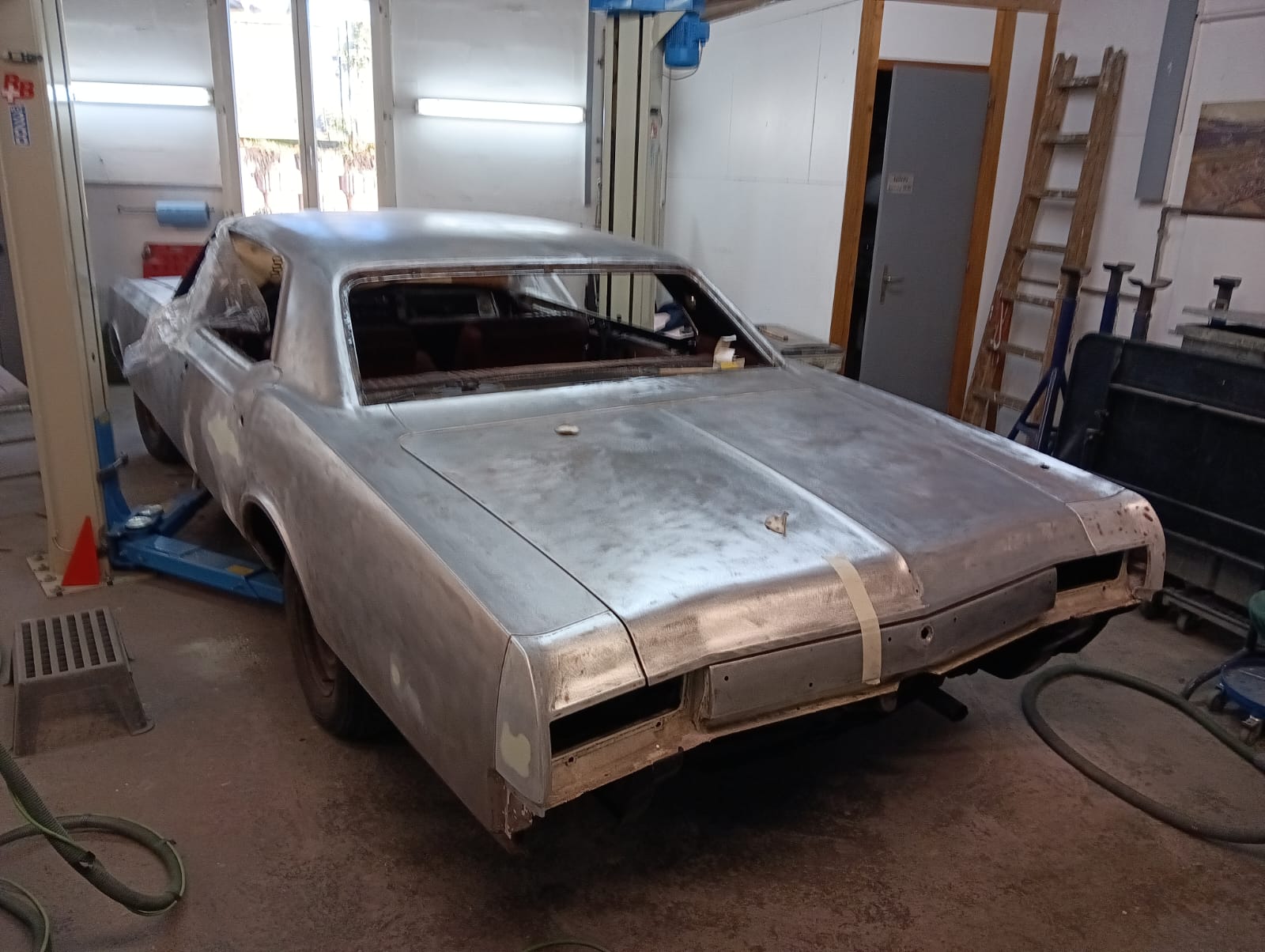 OLDSMOBILE 88-image-8