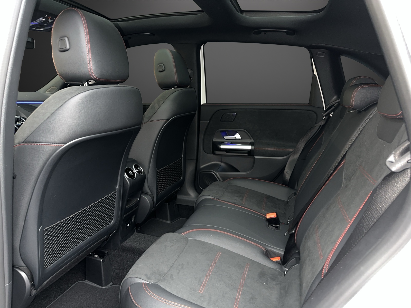 MERCEDES-BENZ B 220 4Matic 8G-DCT-image-9