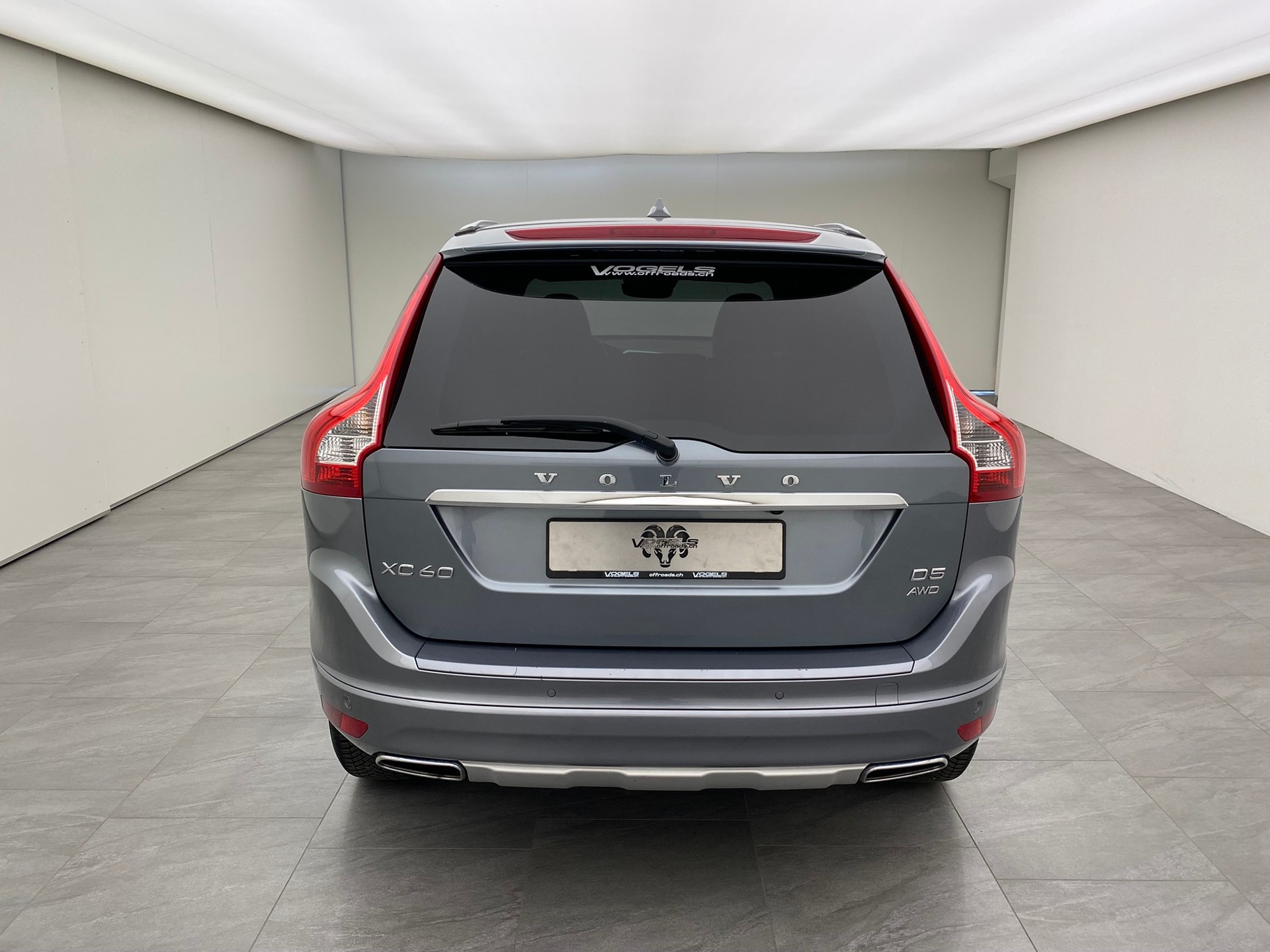 VOLVO XC60 D5 AWD Summum-image-4