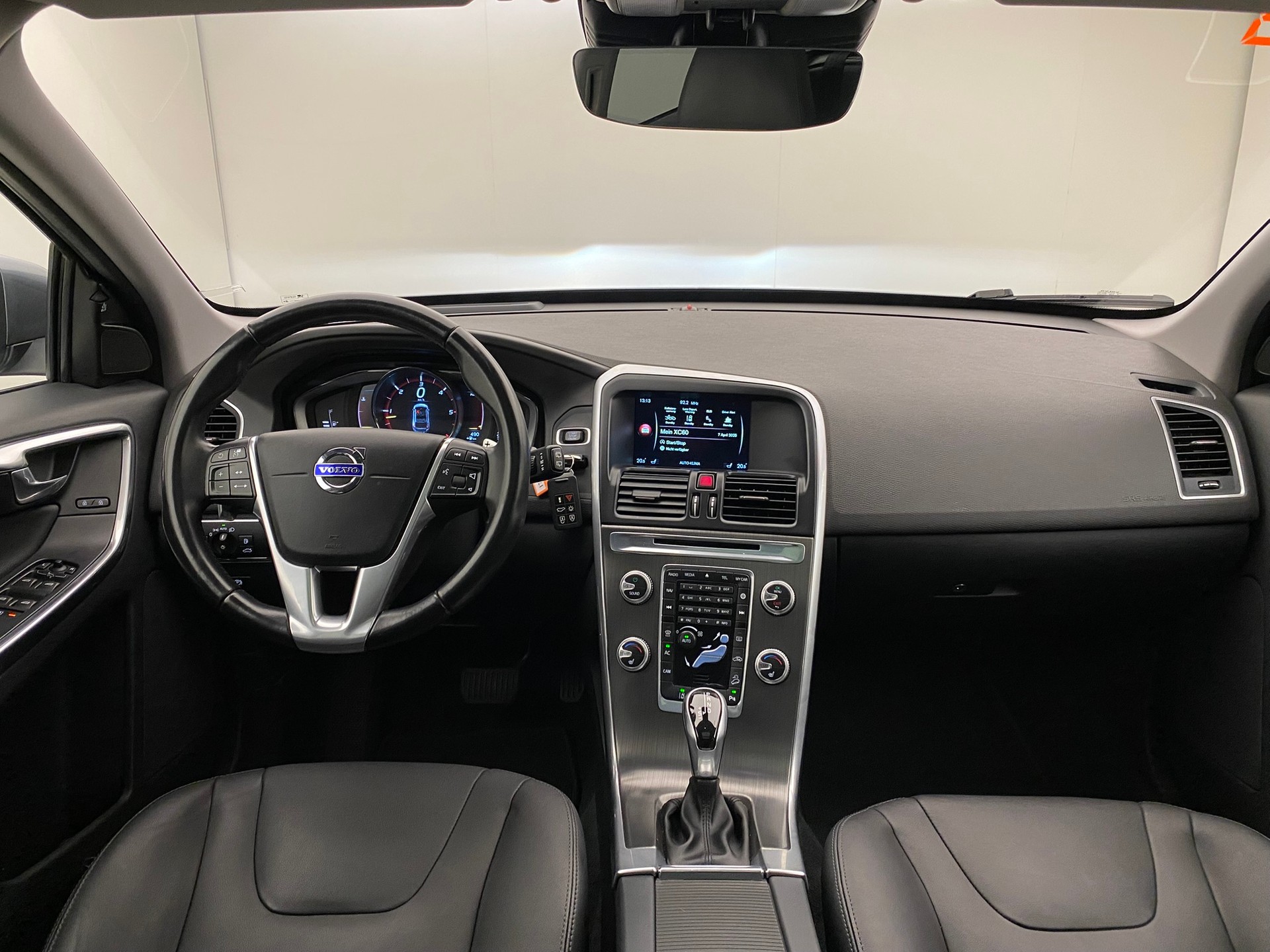 VOLVO XC60 D5 AWD Summum-image-7