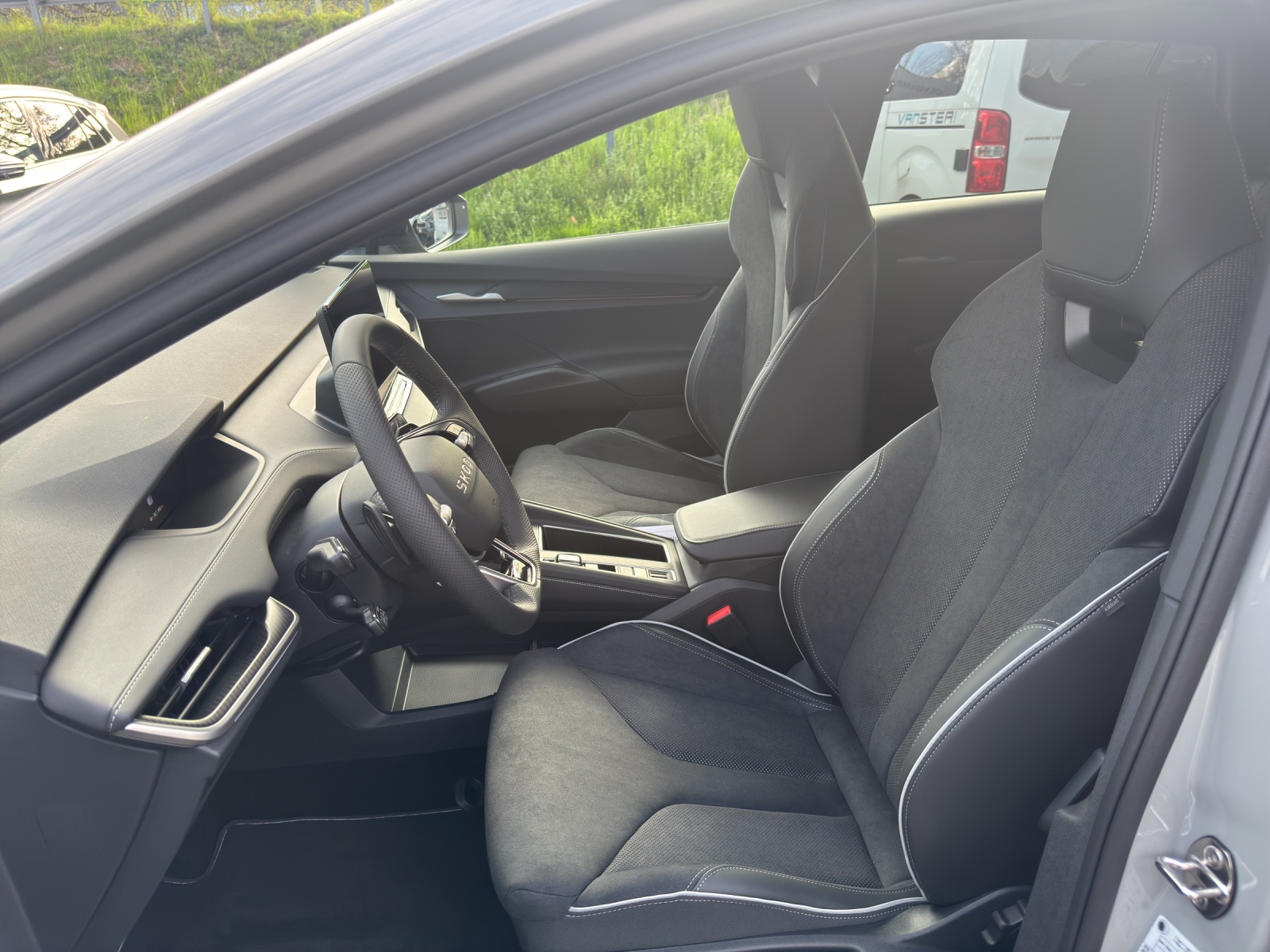 SKODA Elroq 85 Sportline-image-5