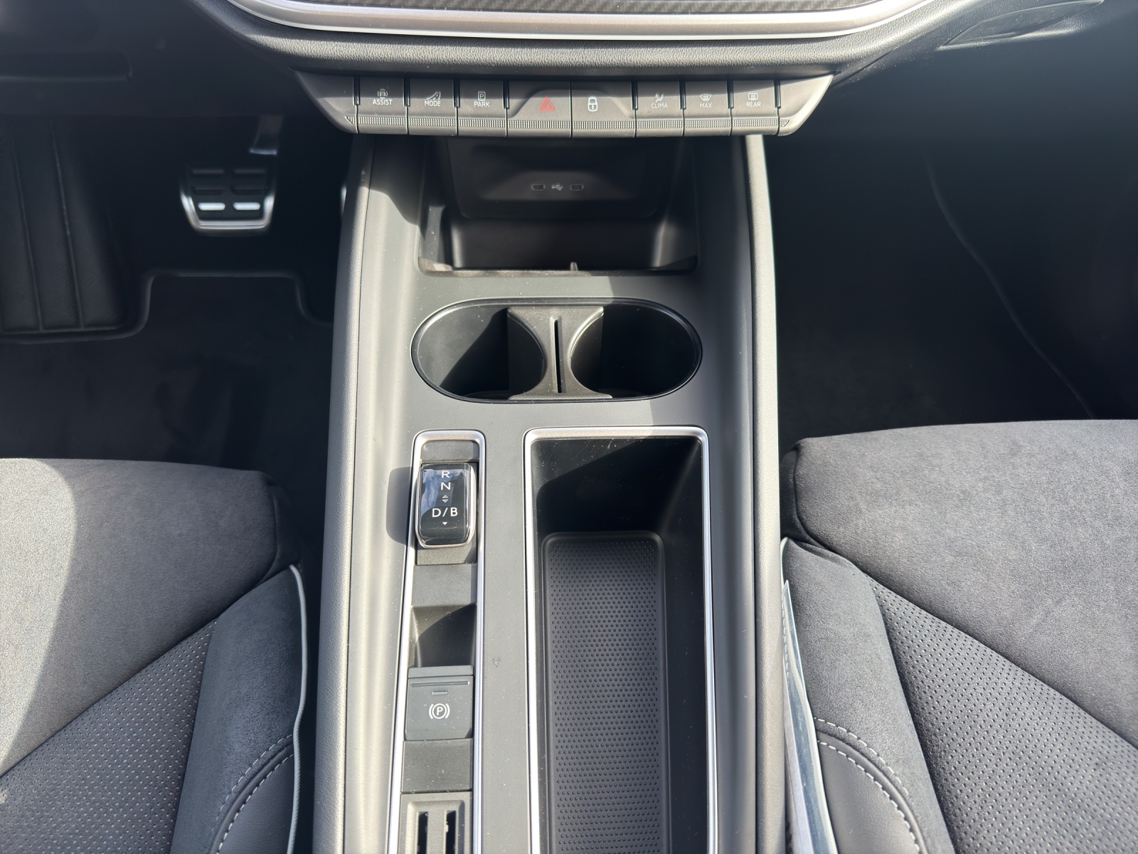 SKODA Elroq 85 Sportline-image-8