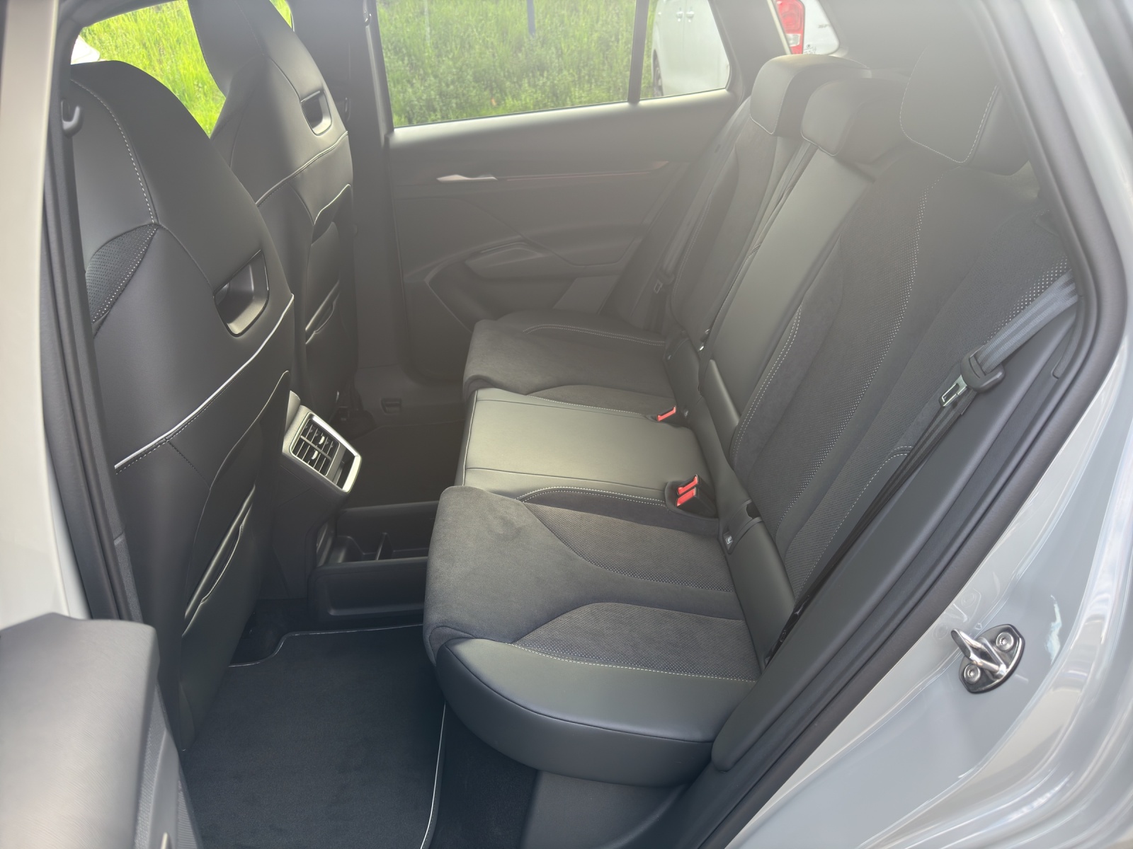 SKODA Elroq 85 Sportline-image-11