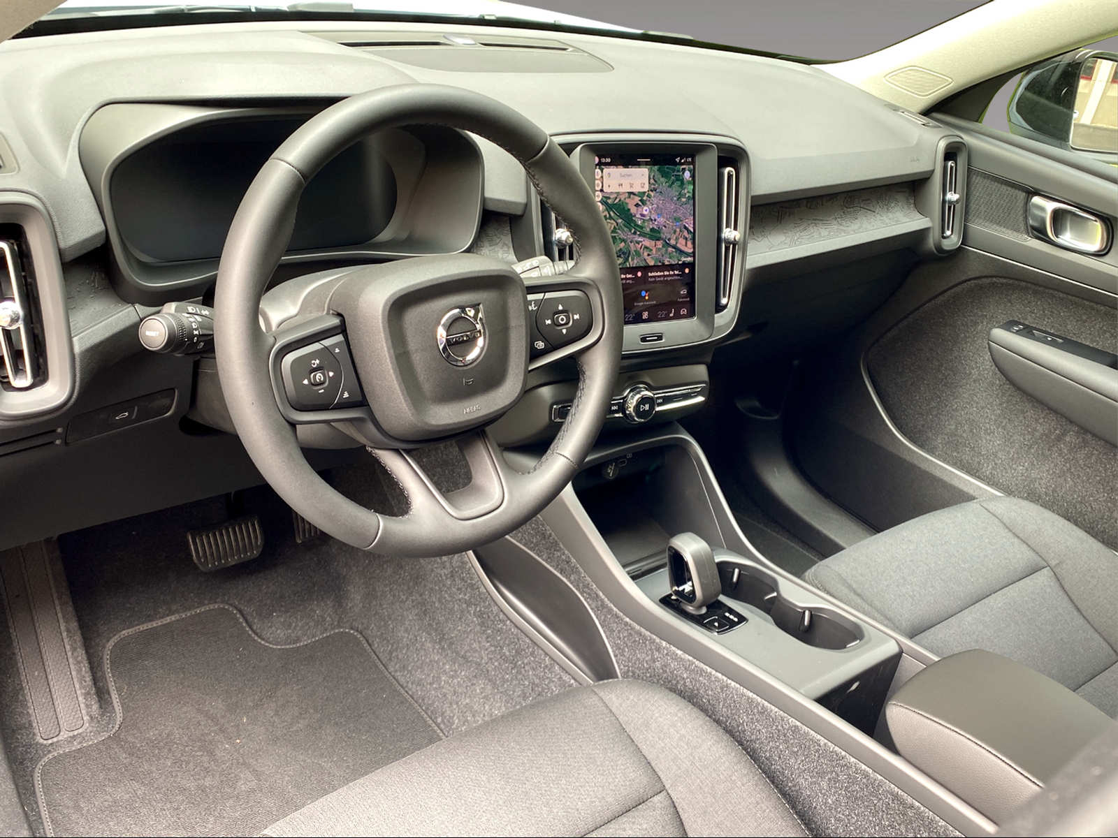 VOLVO EX40 Essential-image-8