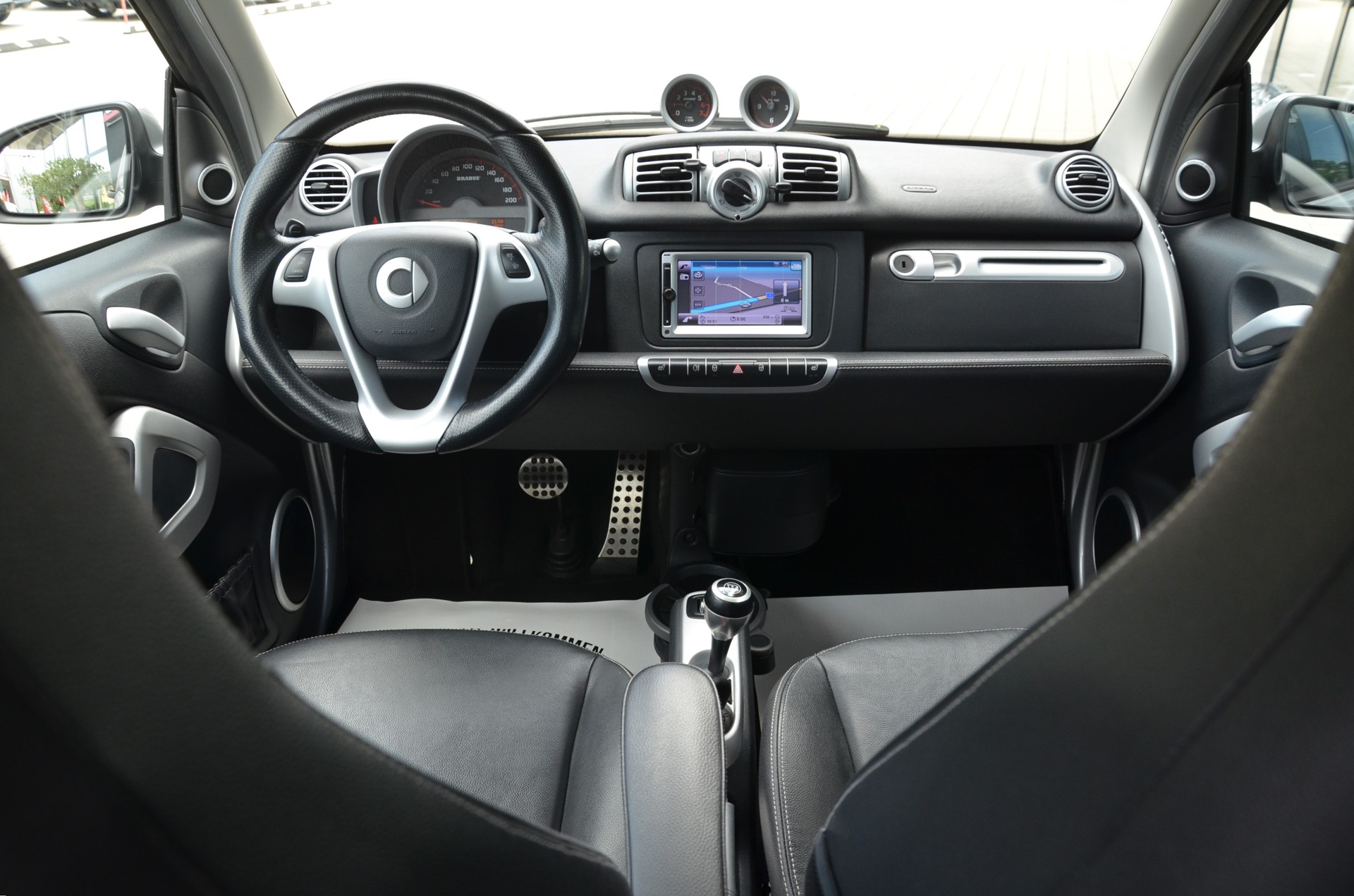 SMART fortwo Brabus Xclusive softouch*Ab MKF,1 Jahr oder 20000km Garantie *-image-15