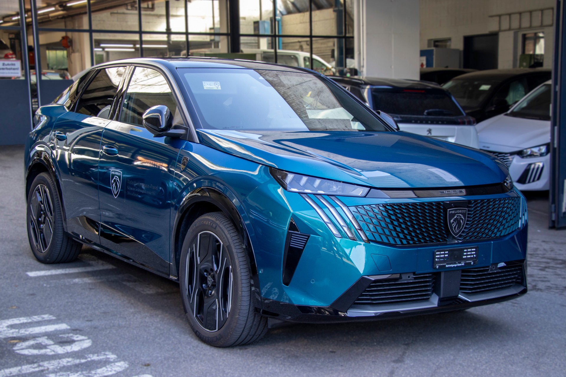 PEUGEOT 3008 73kWh GT-image-3