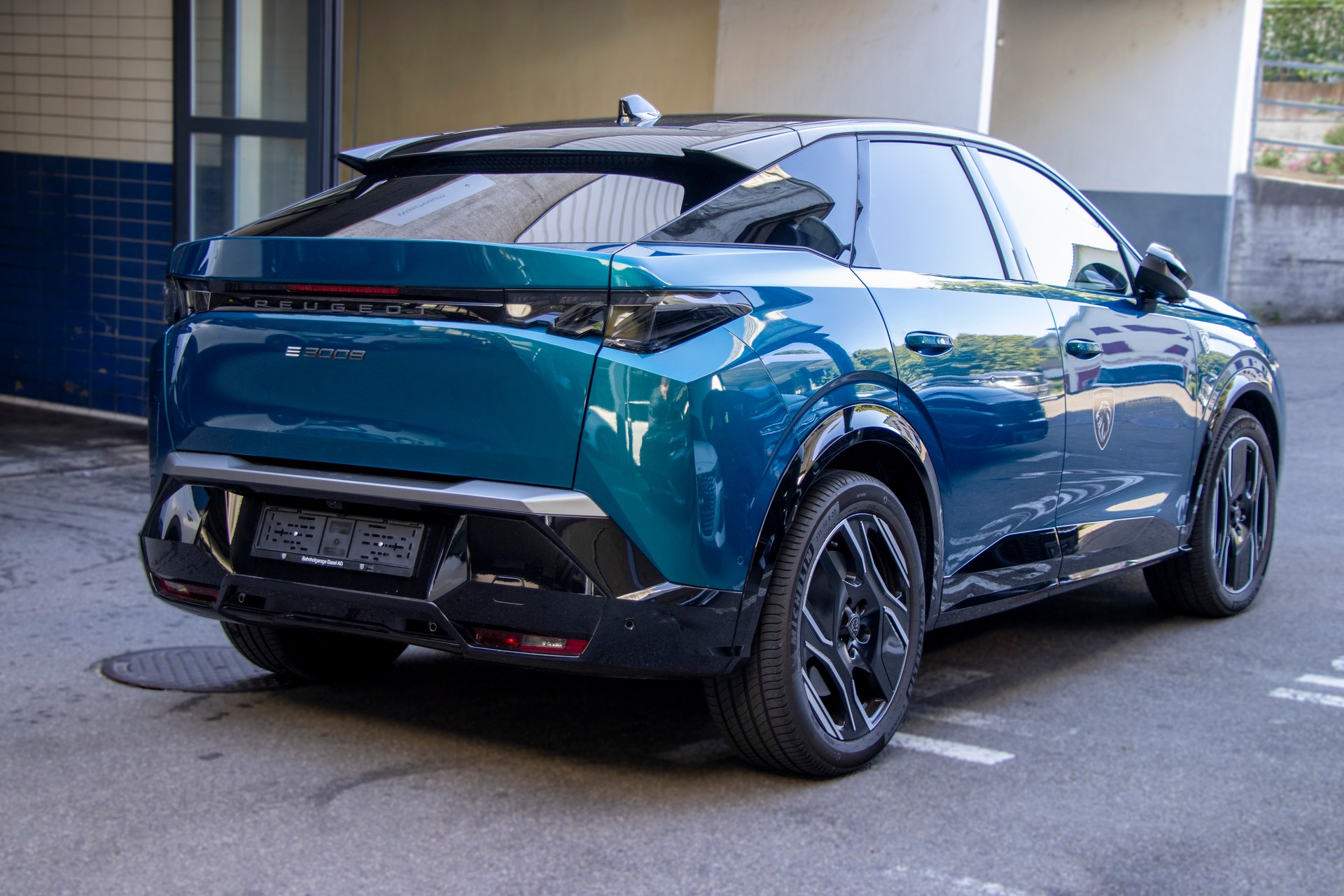 PEUGEOT 3008 73kWh GT-image-2