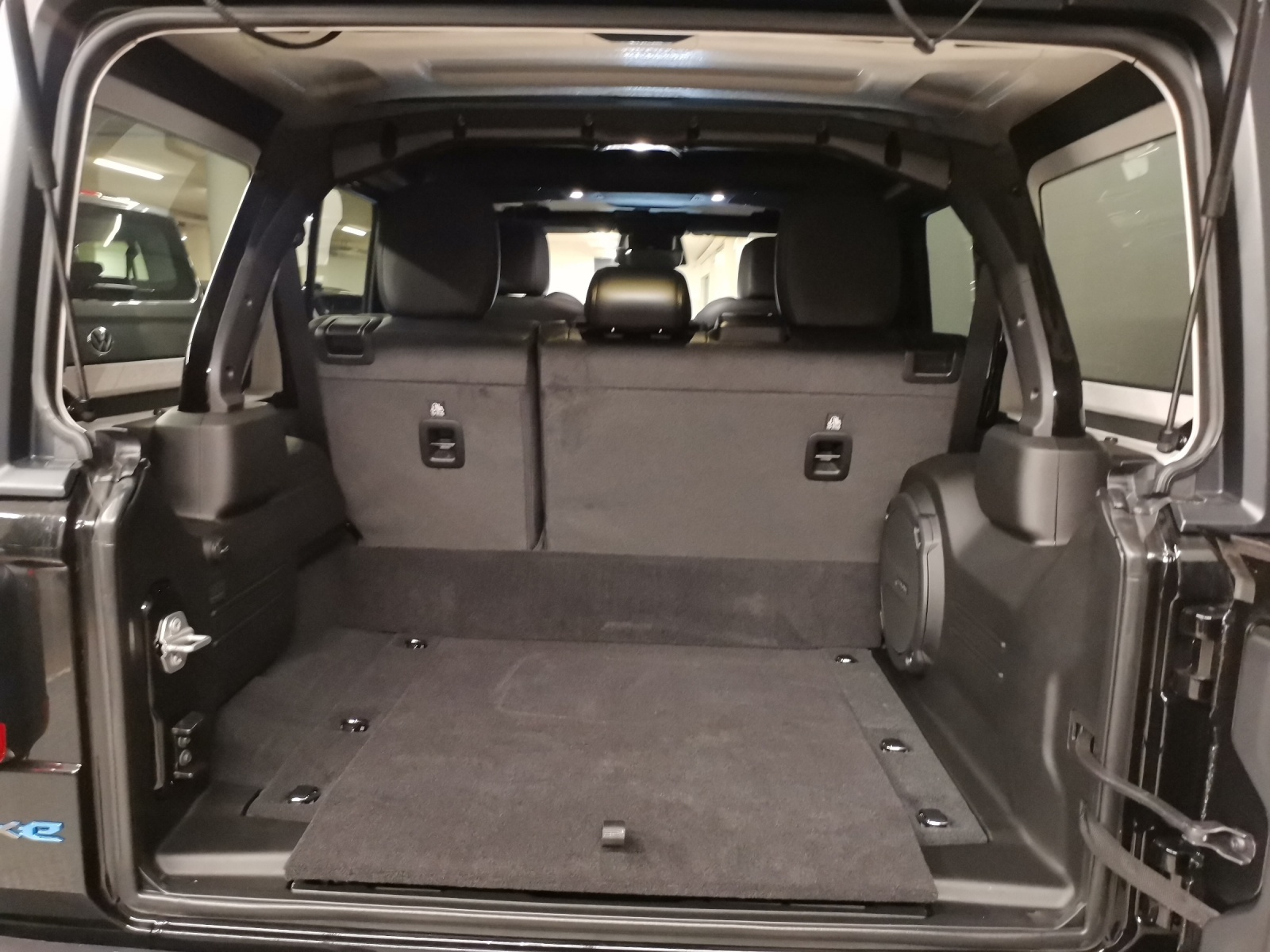 JEEP Wrangler 2.0 Turbo Rubicon Black Kite Unlimited 4xe-image-10
