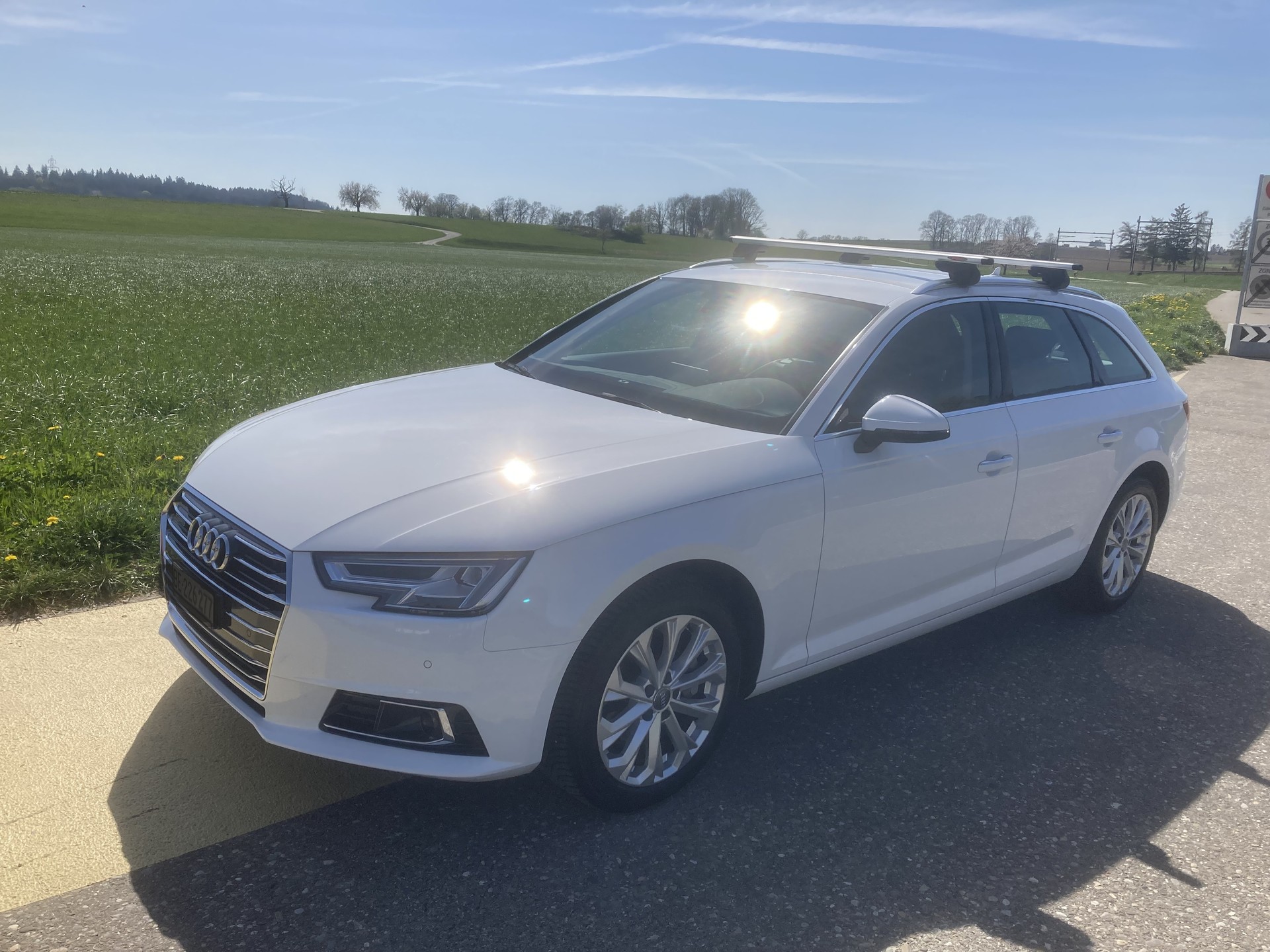 AUDI A4 Avant 2.0 TDI Design quattro S-tronic-image-3