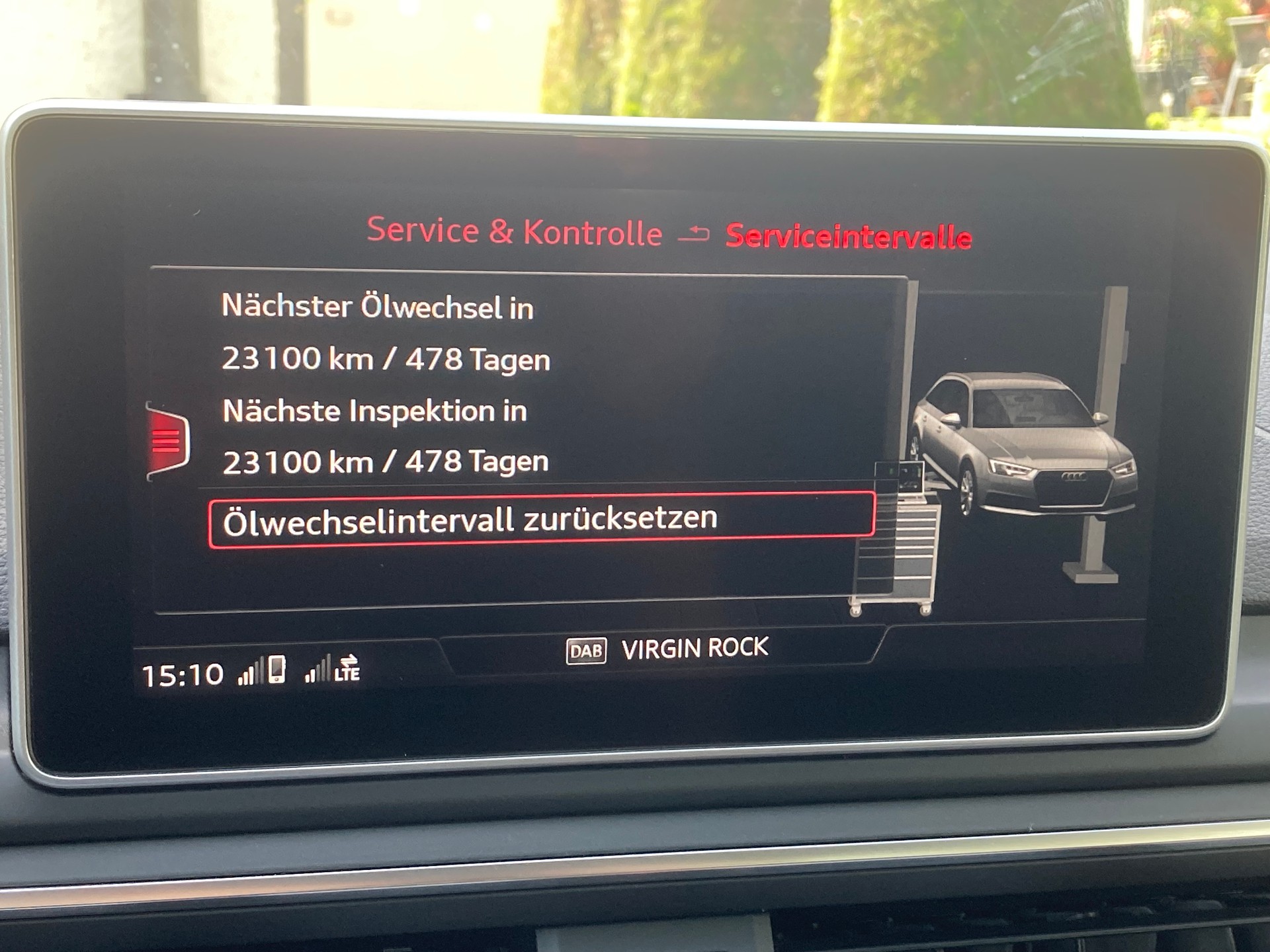AUDI A4 Avant 2.0 TDI Design quattro S-tronic-image-9