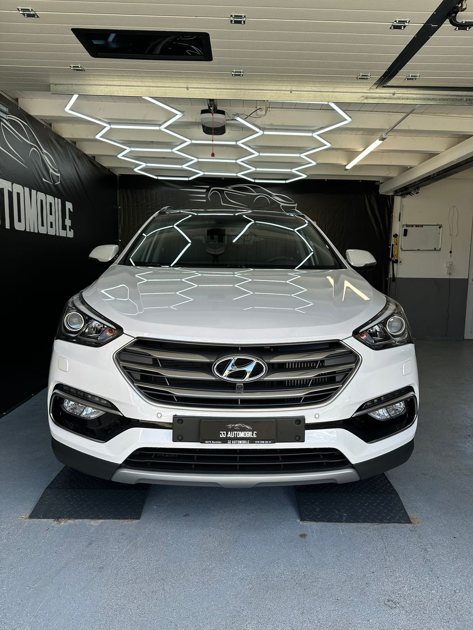 HYUNDAI Santa Fe 2.2 CRDI Vertex 4WD Automatic-image-1