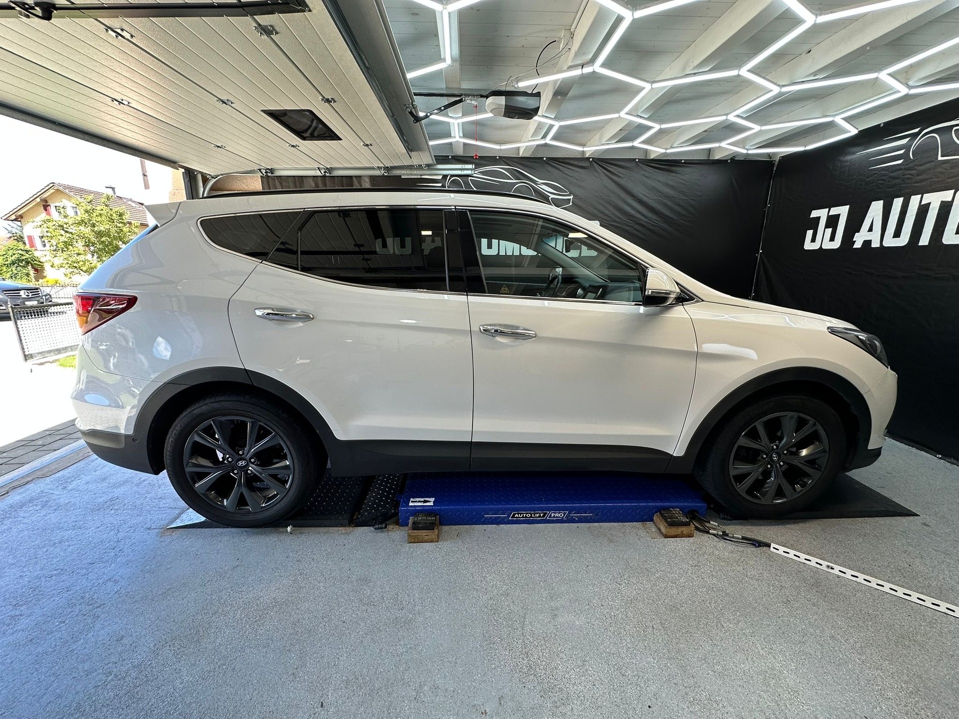 HYUNDAI Santa Fe 2.2 CRDI Vertex 4WD Automatic-image-5