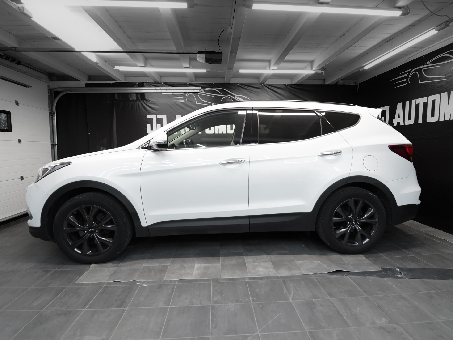 HYUNDAI Santa Fe 2.2 CRDI Vertex 4WD Automatic-image-3