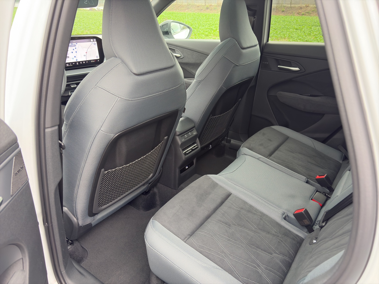 AUDI Q3 SUV TFSI quattro 195 kW S tronic-image-15