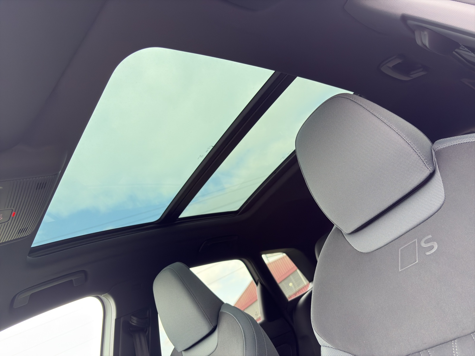 AUDI Q3 SUV TFSI quattro 195 kW S tronic-image-14