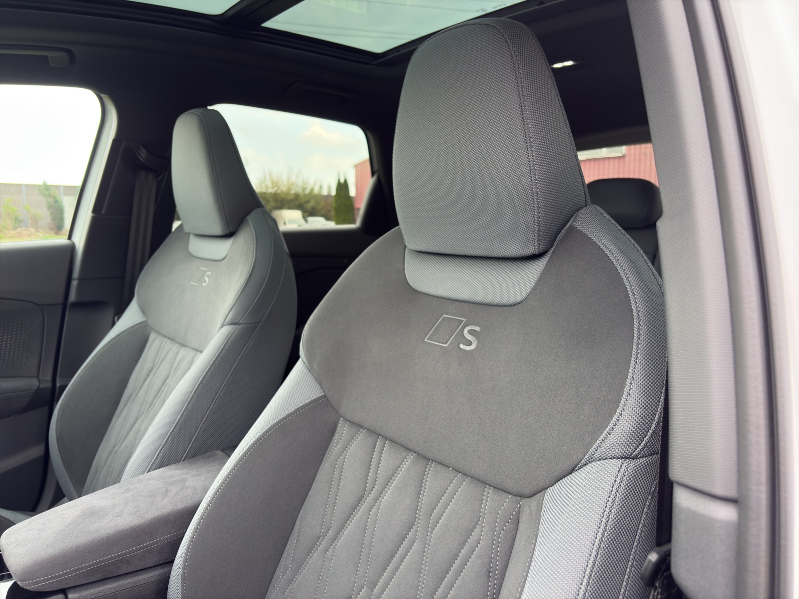 AUDI Q3 SUV TFSI quattro 195 kW S tronic-image-13