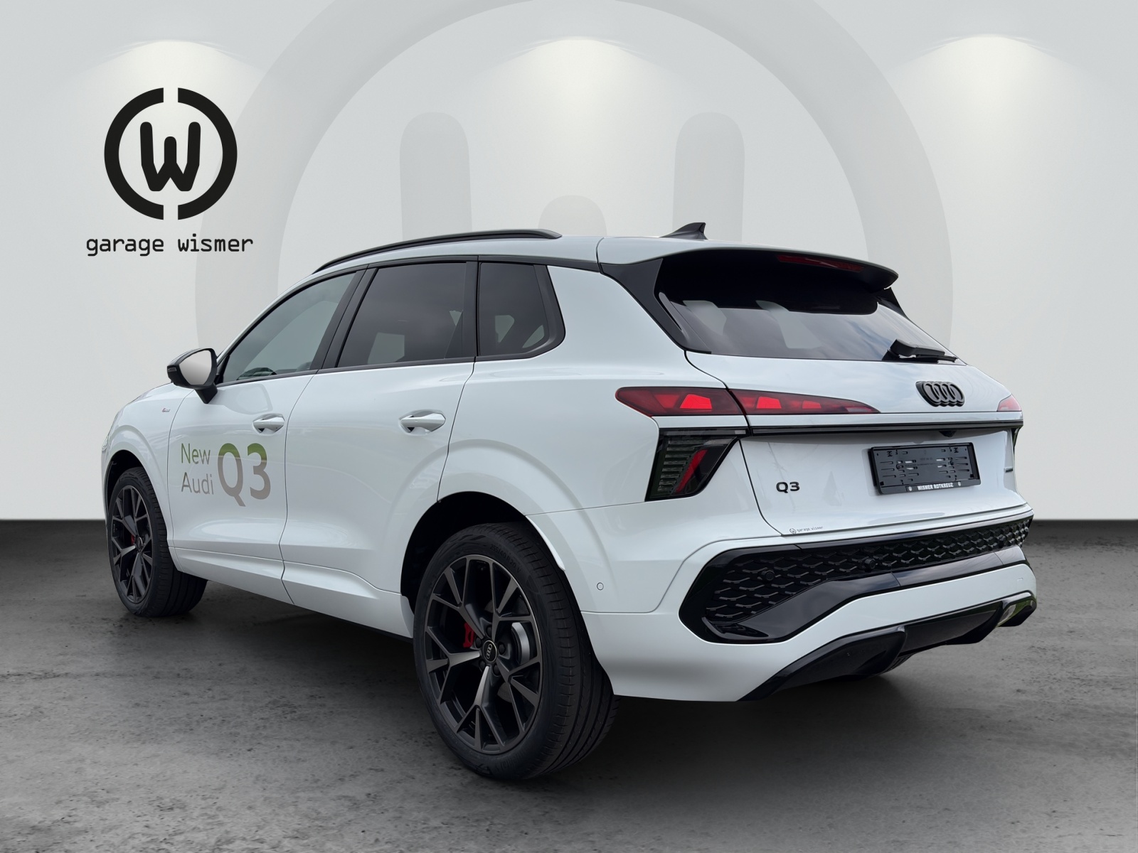 AUDI Q3 SUV TFSI quattro 195 kW S tronic-image-2