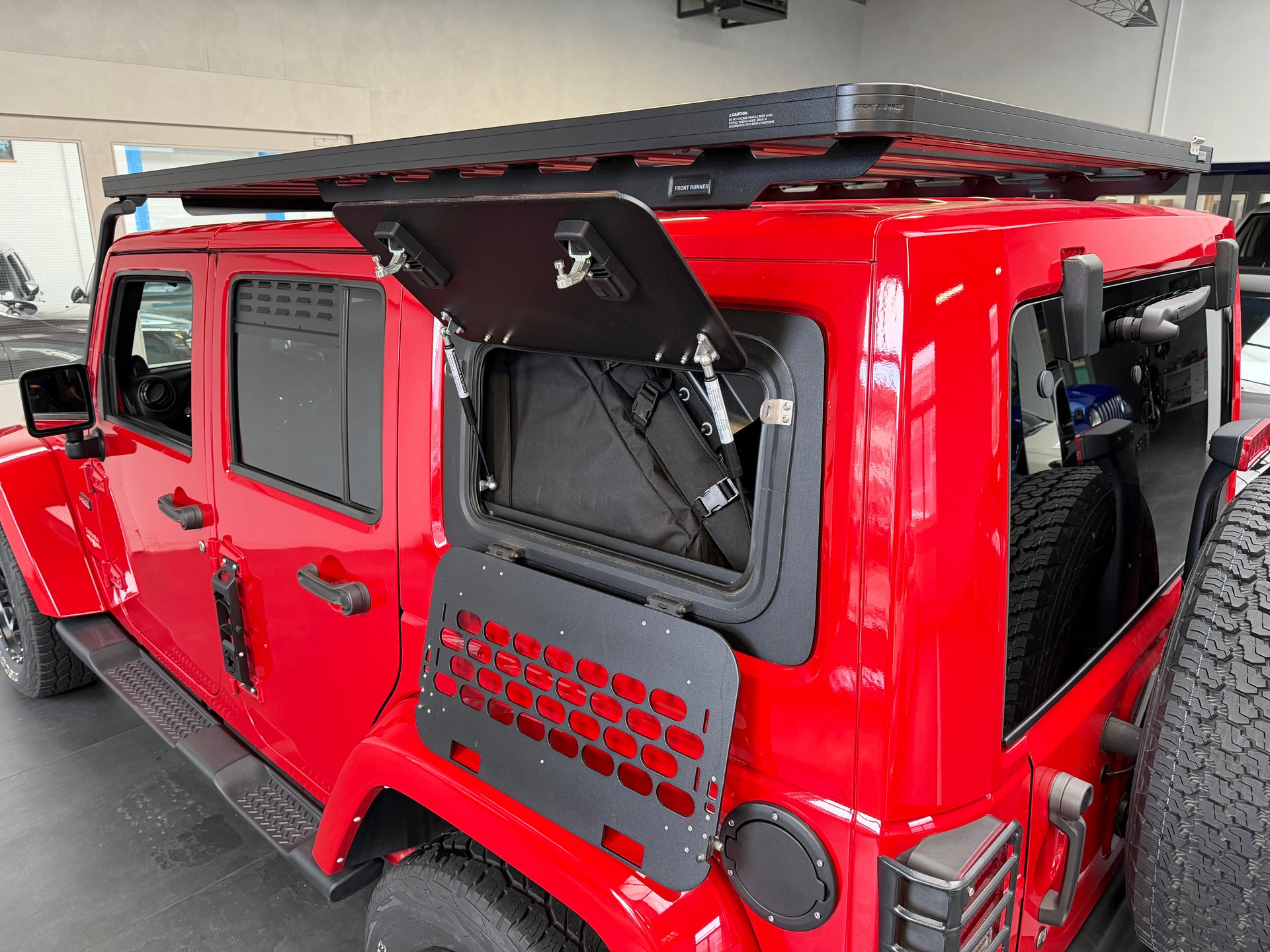 JEEP Wrangler 3.6 Unlimited Sahara Automatic hardtop-image-6