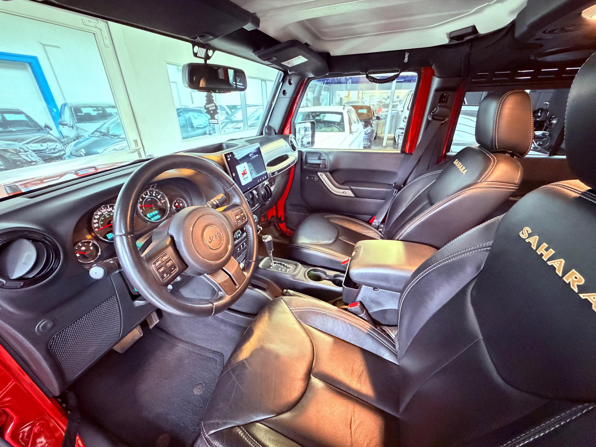 JEEP Wrangler 3.6 Unlimited Sahara Automatic hardtop-image-15