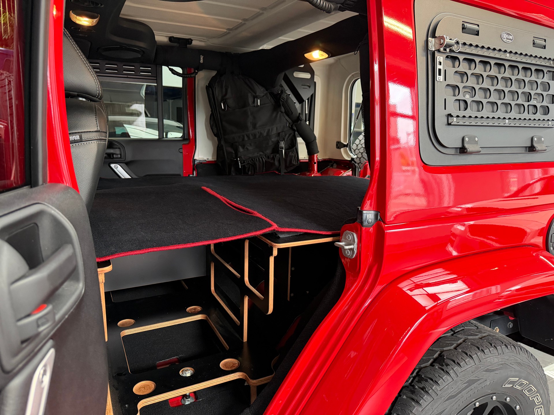 JEEP Wrangler 3.6 Unlimited Sahara Automatic hardtop-image-11