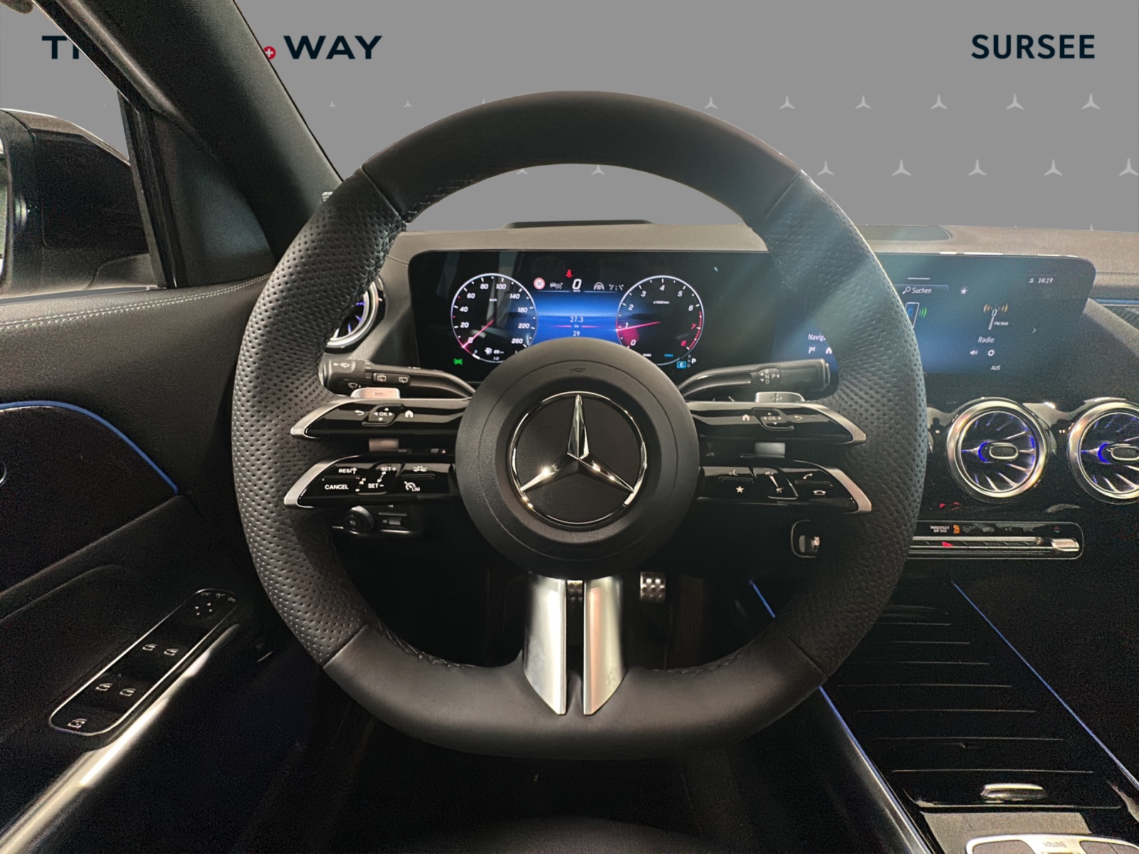 MERCEDES-BENZ GLA 200 Night Star 7G-DCT-image-12