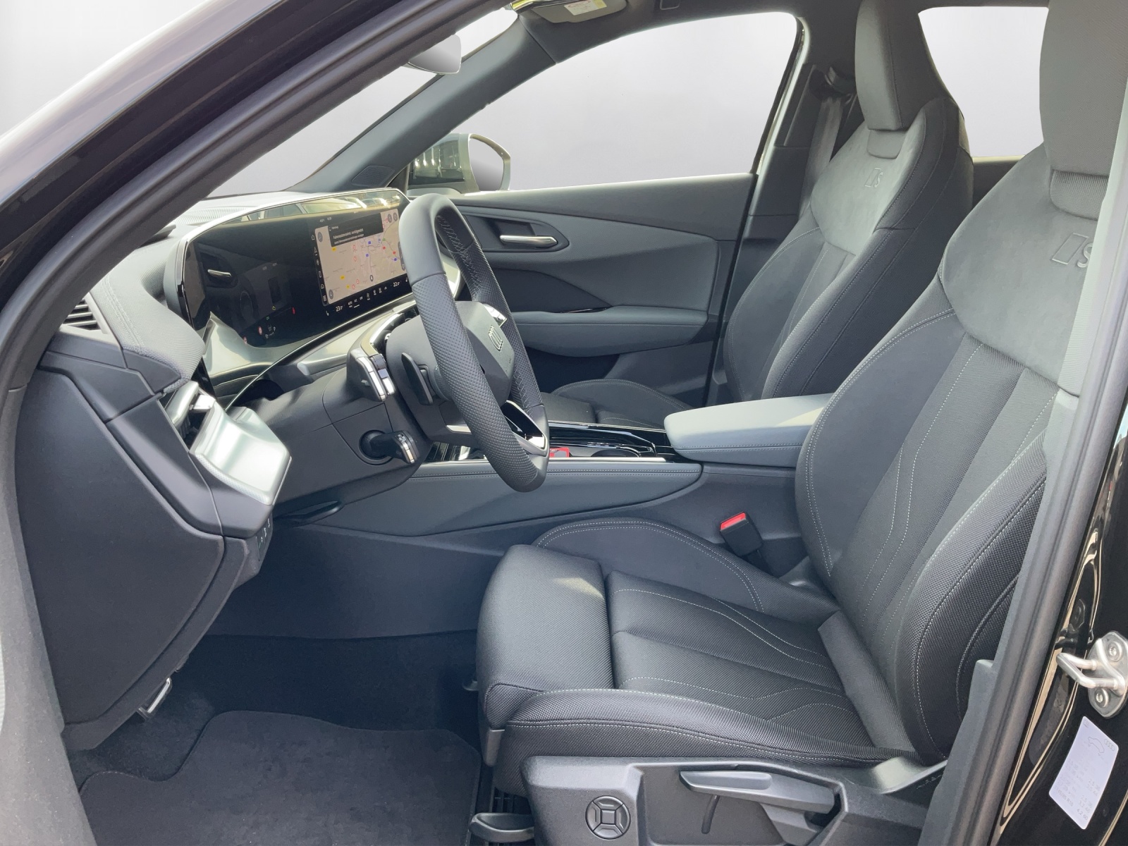 AUDI Q3 SUV 110 kW TFSI S tronic-image-9