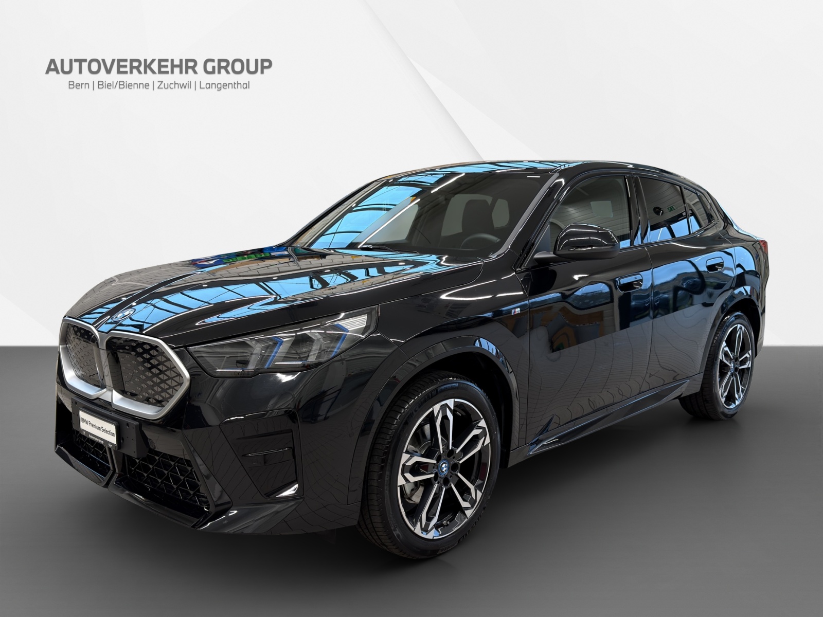 BMW iX2 eDrive 20 M Sport-image-0