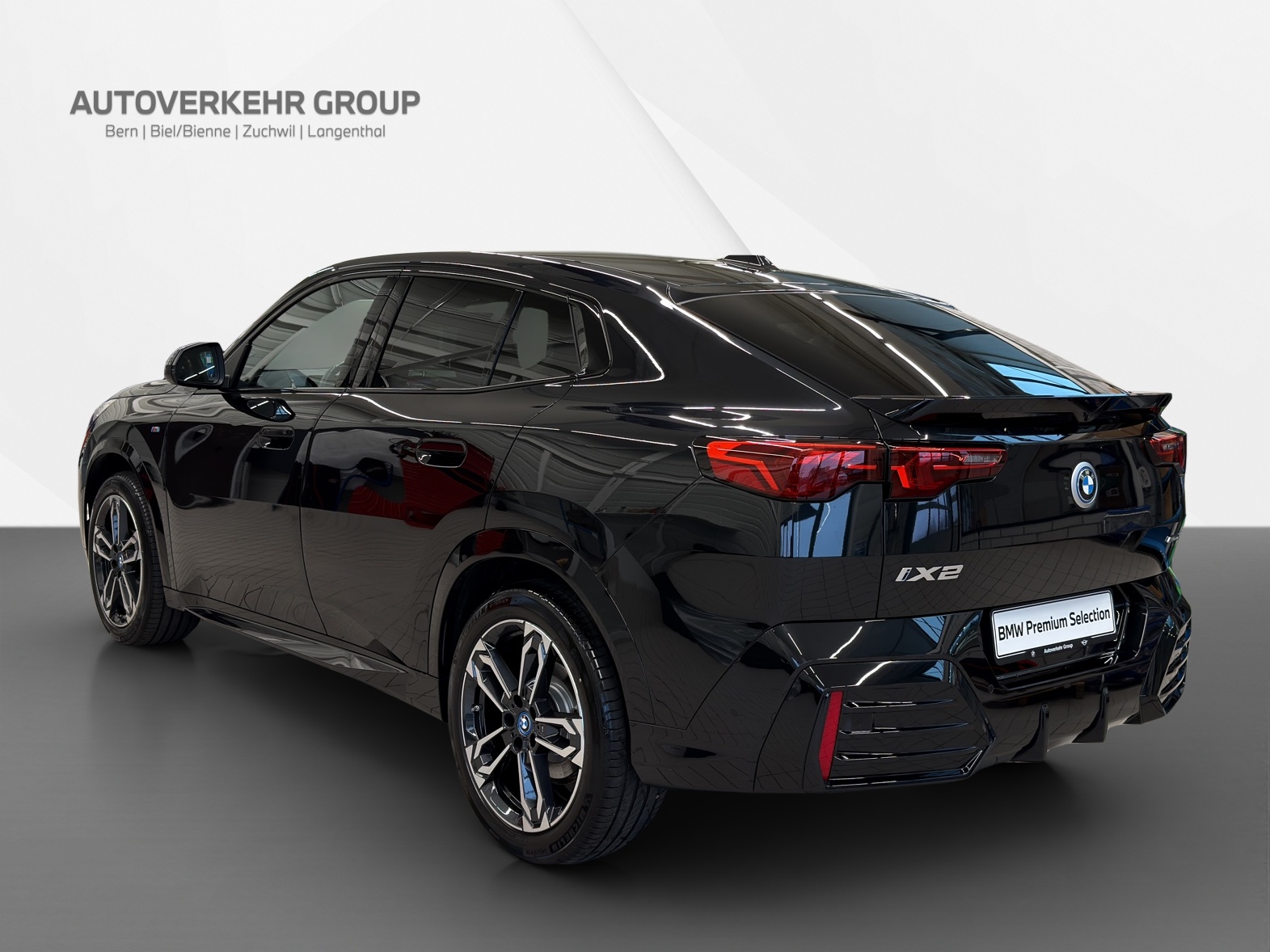 BMW iX2 eDrive 20 M Sport-image-3