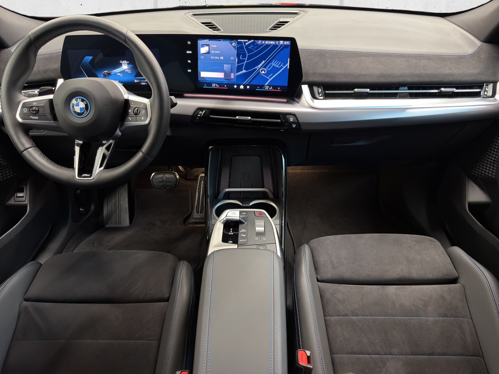 BMW iX2 eDrive 20 M Sport-image-13