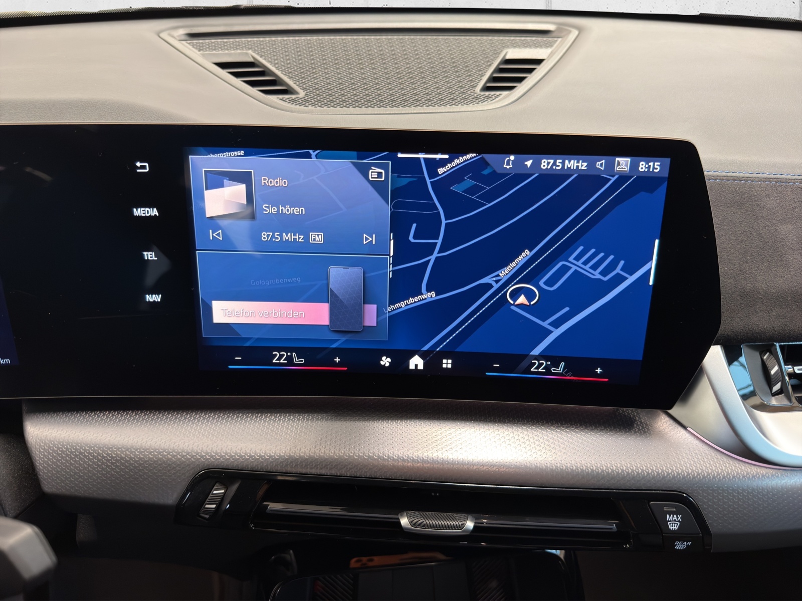 BMW iX2 eDrive 20 M Sport-image-12