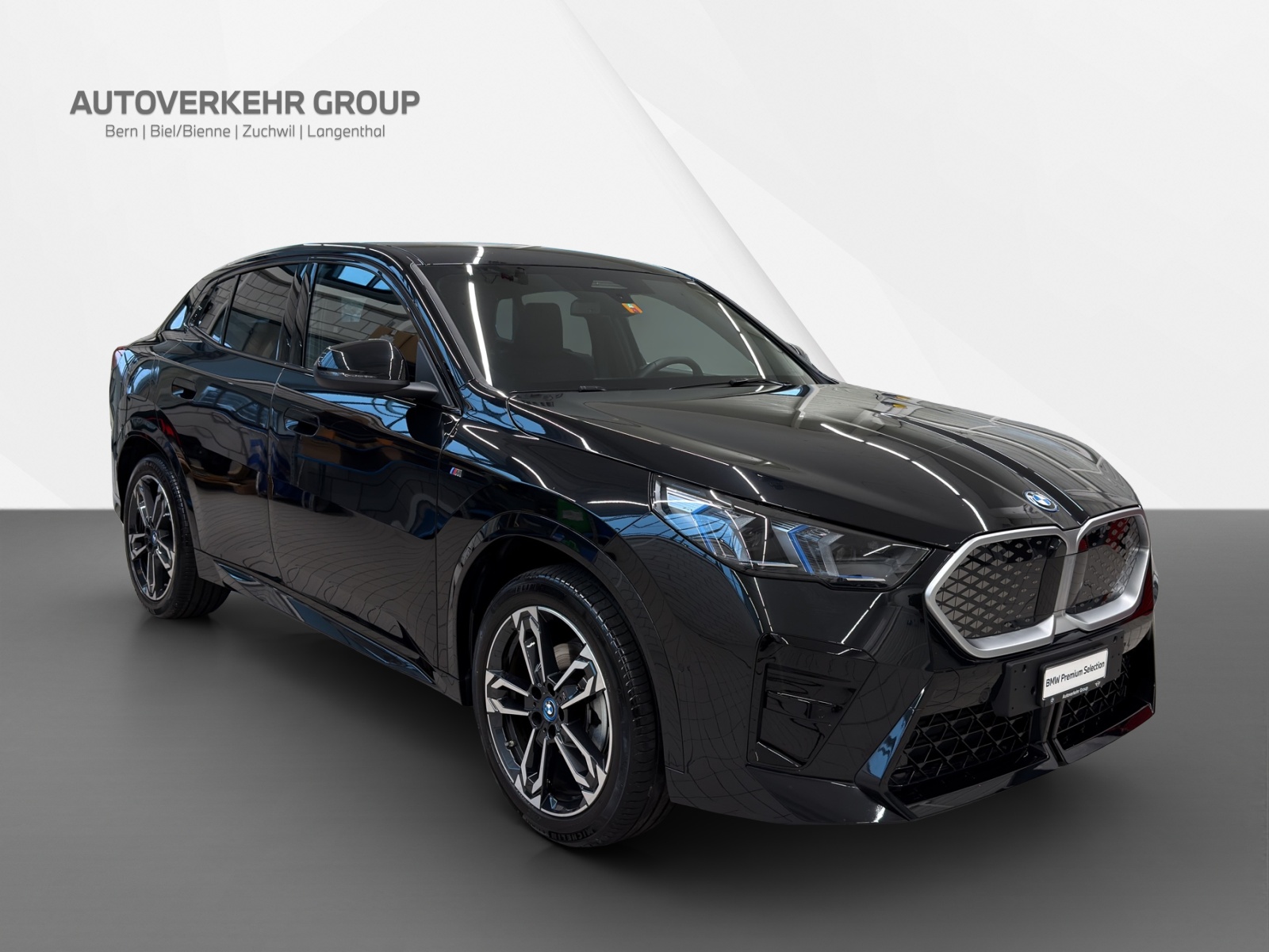 BMW iX2 eDrive 20 M Sport-image-7