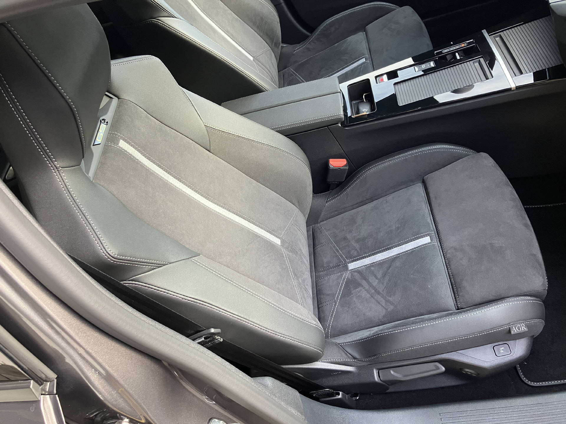 OPEL Astra Sports Tourer 1.6 PHEV Turbo GSe-image-4