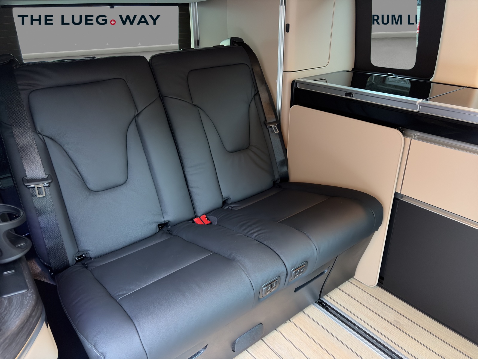 MERCEDES-BENZ Marco Polo 300 d 4M Automat-image-15