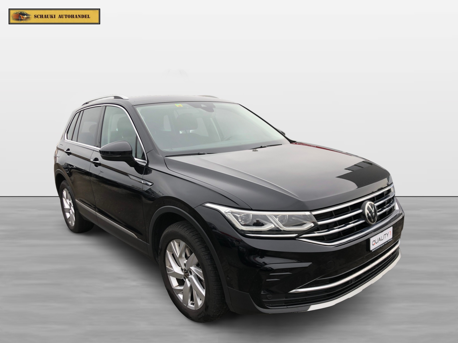 VW Tiguan 2.0 TDI SCR Elegance 4Motion DSG-image-2