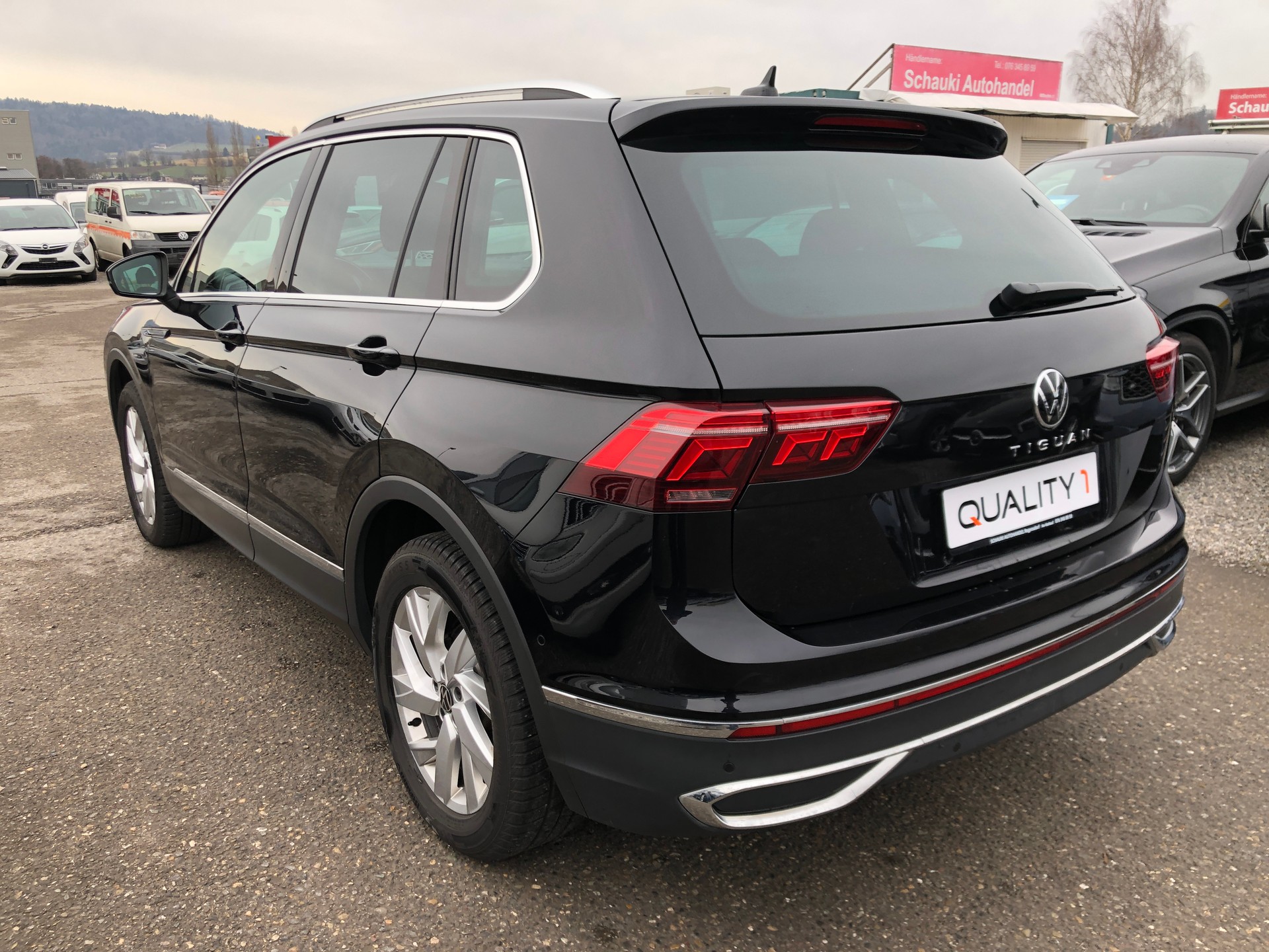 VW Tiguan 2.0 TDI SCR Elegance 4Motion DSG-image-5