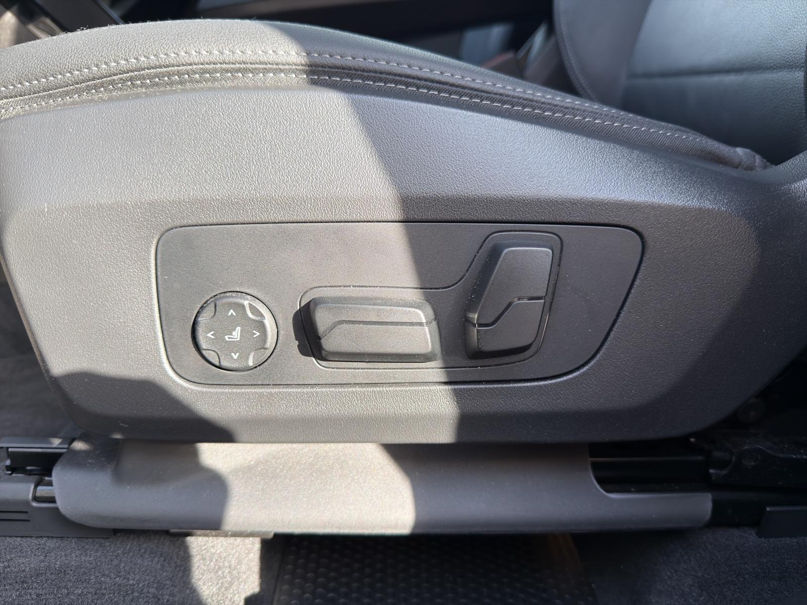 BMW X1 23d xDrive-image-14