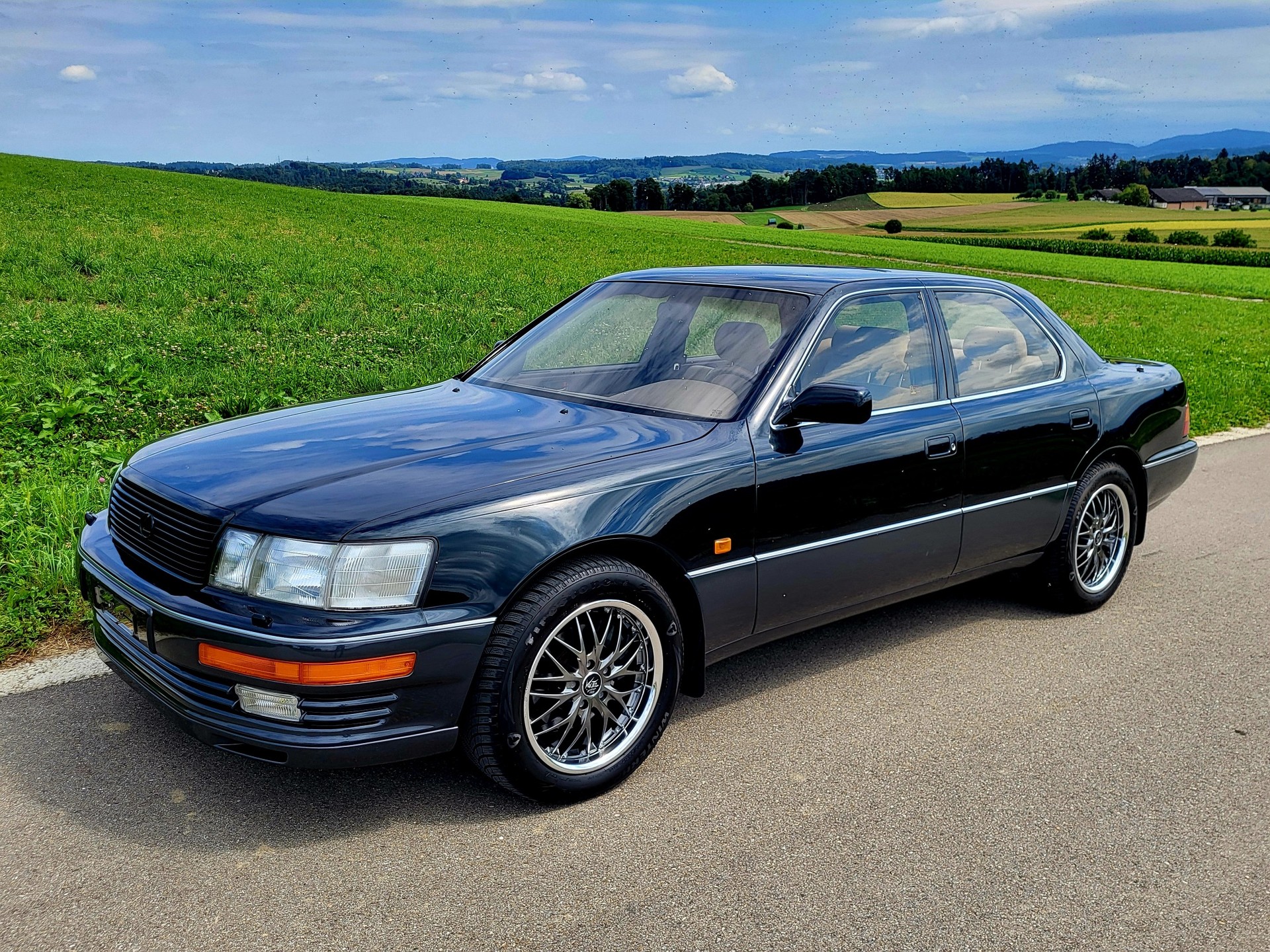 LEXUS LS 400 Automatic-image-0