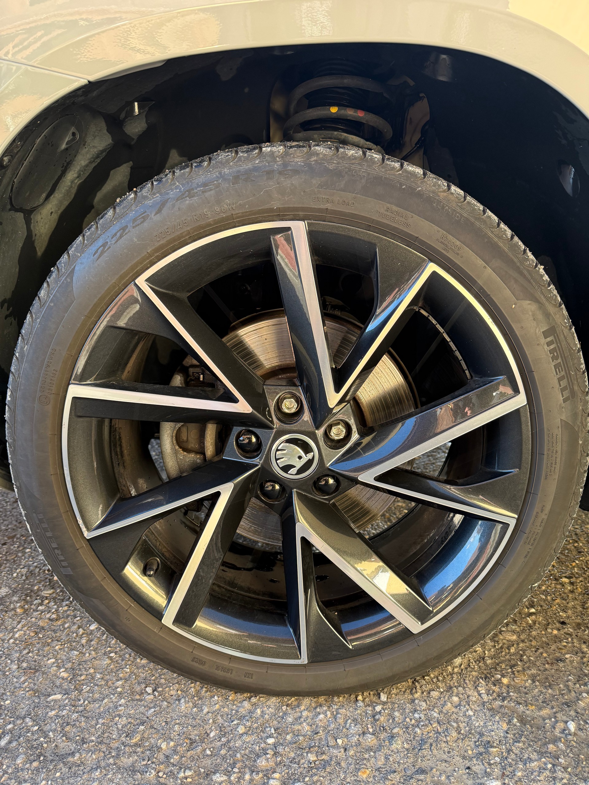 SKODA Karoq 2.0 TDI SCR Style 4x4 DSG-image-6