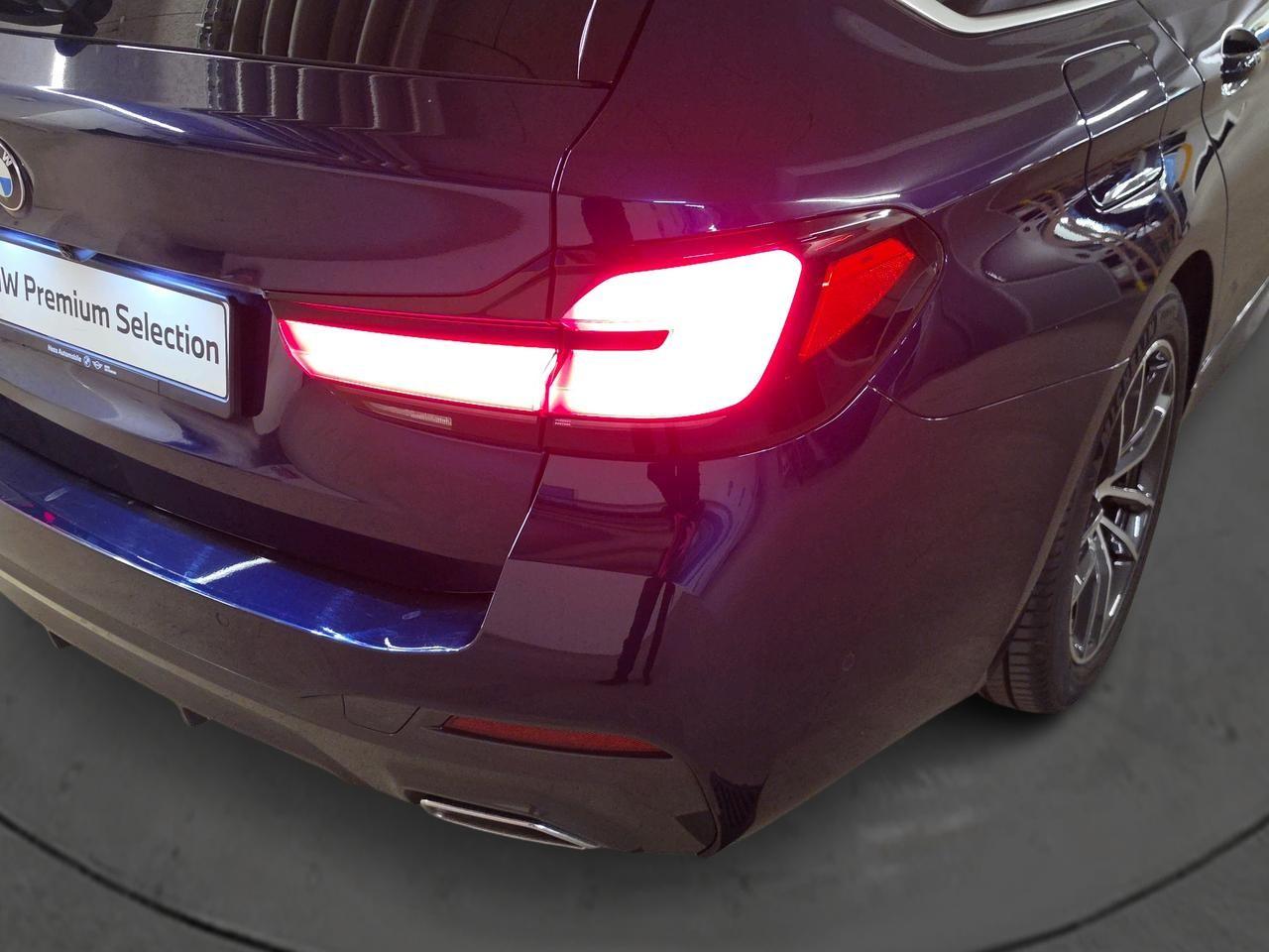 BMW 540i xDrive Touring M Sport-image-8