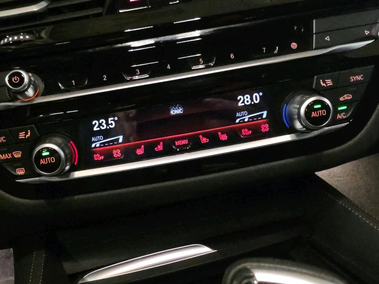 BMW 540i xDrive Touring M Sport-image-18