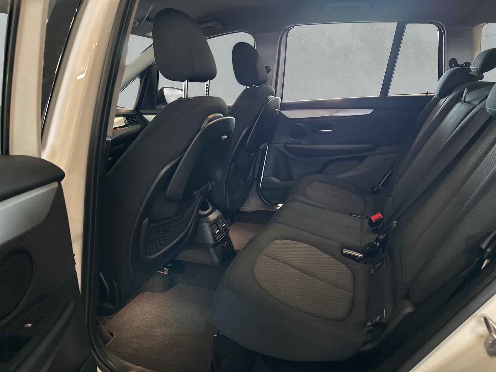 BMW 218d xDrive Gran Tourer (CH) AHK 1.6T (7 Places)-image-11