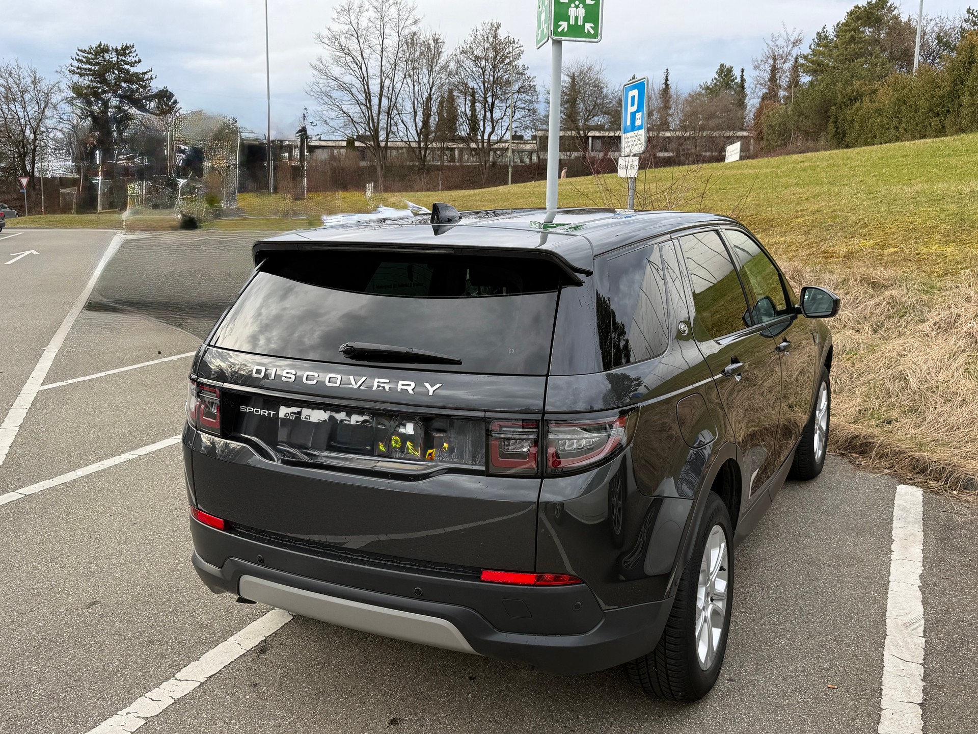 LAND ROVER Discovery Sport P300e 1.5 PHEV S AT8-image-2