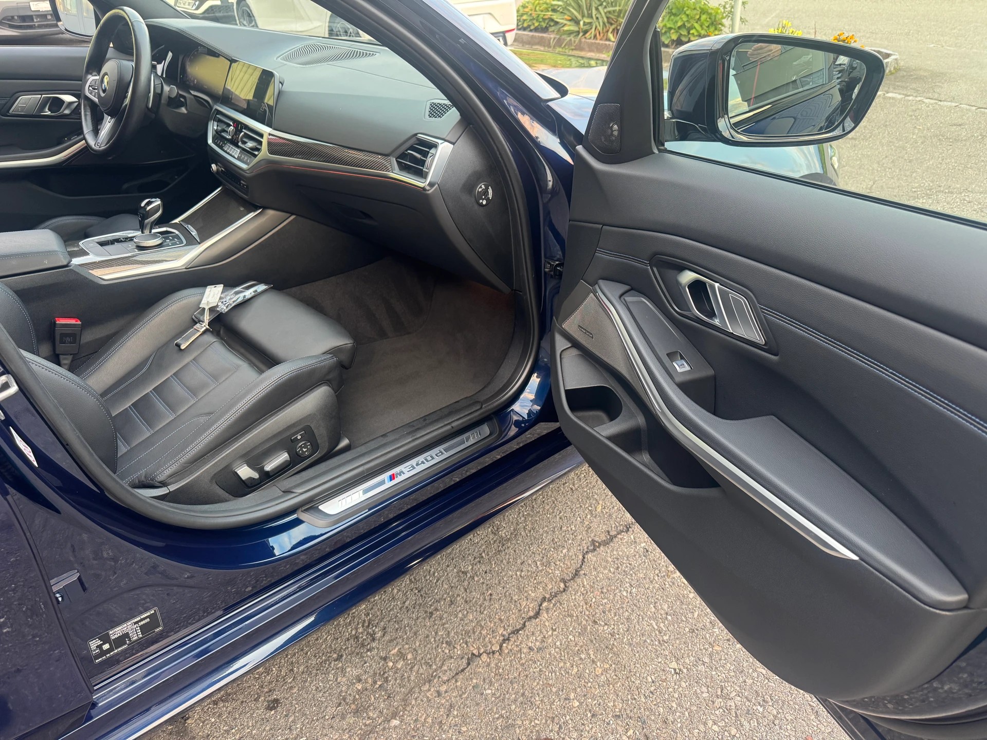 BMW M340d xDrive 48V Touring Steptronic Sport-image-14